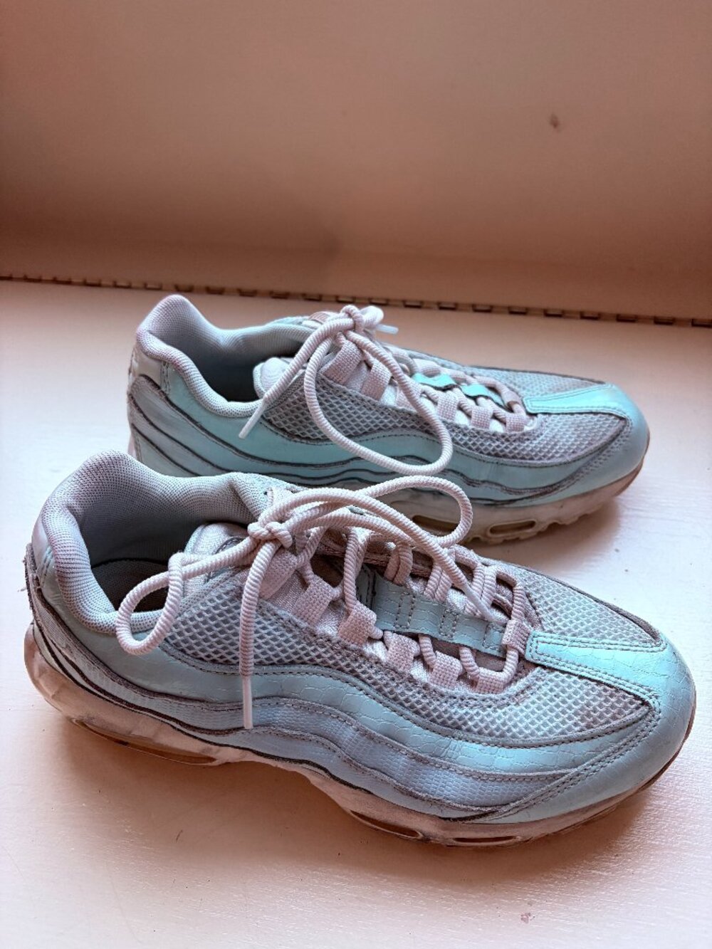 Nike Air Max 95 Women's Sneakers Mint Igloo Blue Size 9 807443-300